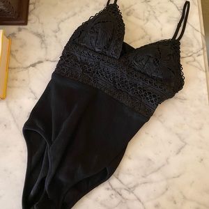 Selfie Leslie Bodysuit